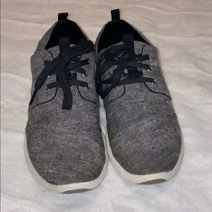 TOMS shoes
